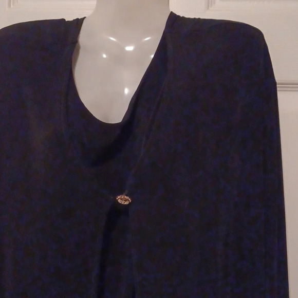 💙🌹Express dressy over-sized top - Picture 6 of 11